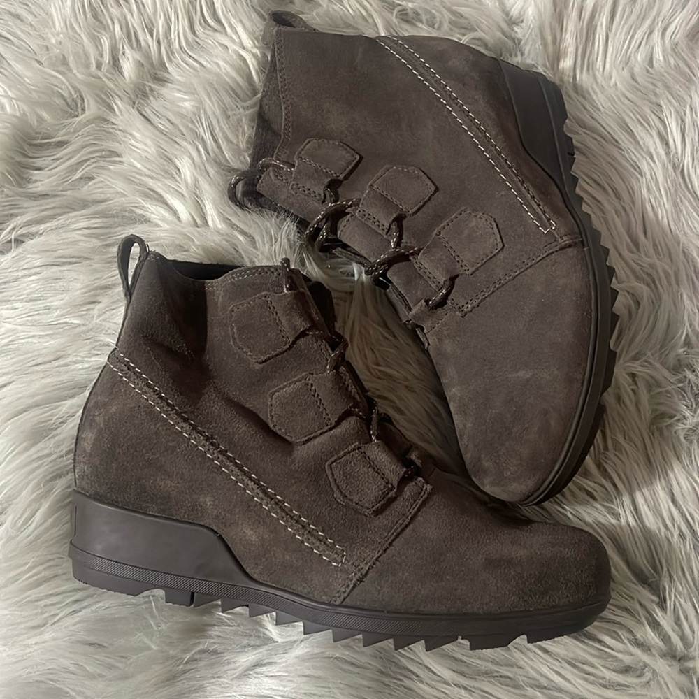 Sorel Evie Women's Suede Ankle Boots